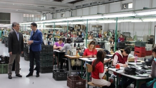 Gradonačelnik posjetio fabriku za proizvodnju obuće Intral d.o.o. i učenike Mješovite srednje škole Tuzla