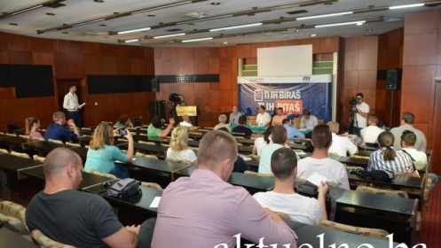 Održana Javna tribina: “Kuda ide visoko obrazovanje Tuzlanskog kantona”