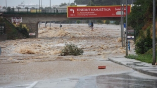 Zadar pod vodom, nezapamćene količine kiše potopile veći dio grada