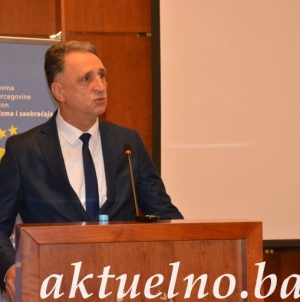 Čestitka ministra Gluhića u povodu Dana vozača i automehaničara