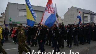 Iz Memorijalnog centra Srebrenica – Potočari krenuo treći po redu Marš mira Srebrenica – Vukovar