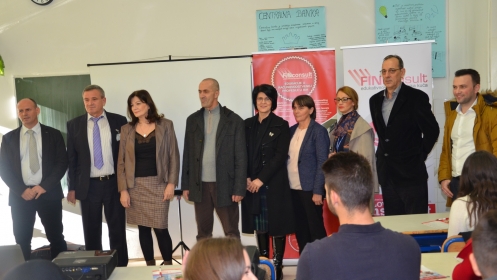 Visoka škola FINra Tuzla, Disti Sarajevo i Spin Tuzla donirali  računarsku opremu za pet škola u TK