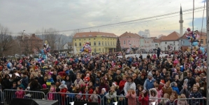 FOTO/ Mala raja proslavila Novu godinu na Trgu slobode u Tuzli