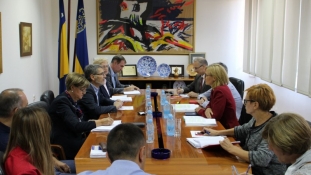 Gradonačelnik primio u radnu posjetu delegaciju Ambasade Švicarske u BiH
