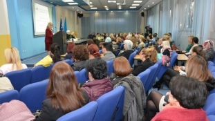 Asocijacija žena GO SDA Tuzla: Upriličen Okrugli sto pod nazivom ” Uloga žene u izgradnji bosansko-hercegovačkog društva”