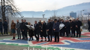 Delegacije Vlade i Skupštine Tuzlanskog kantona obilježile Dan nezavisnosti BiH FOTO