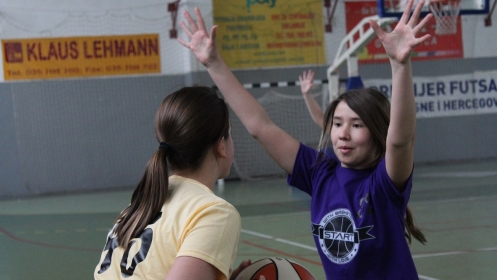 Košarkaškim vikendom u Gračanici počeo projekat „START with Love, START with Basketball“