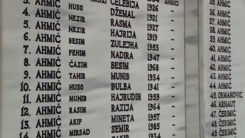 S porukom “Tragamo za istinom i gradimo suživot”, u Ahmićima se danas obilježava 26. godišnjica stradanja 116 civila bošnjačke nacionalnosti