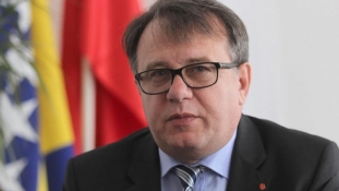 Nermin Nikšić raspustio SDP u Tuzlanskom kantonu