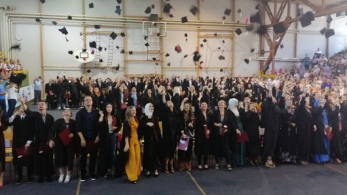 Univerzitet u Tuzli svečano promovisao 546 diplomanata i magistara