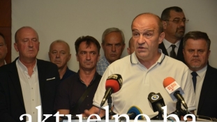 Predsjedništvo SDP BiH iz partije isključilo Envera Bijedića i Edina Delića