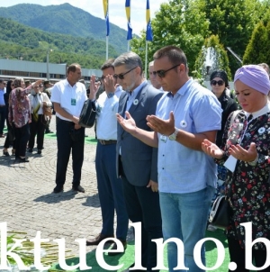 Gradonačelnik Tuzle Jasmin Imamović odao počast žrtvama genocida u Srebrenici