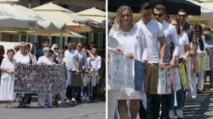 Mirna šetnja: Tuzlaci odali počast žrtvama genocida u Srebrenici