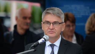 Ministar Bukvarević uručio ključeve 60 automobila ratnim vojnim invalidima