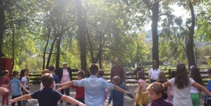 Mališani uživali u predstavi Happy Manif, na Panonskim jezerima
