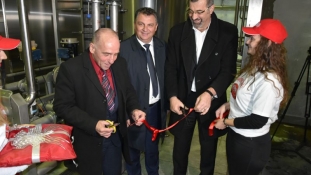 Premijer Tulumović pustio u pogon novo postrojenje u Tuzlanskoj pivari