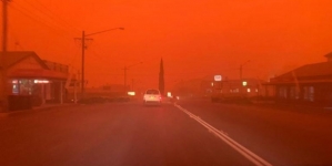 Australija: Nebo poprimilo krvavu crvenu boju