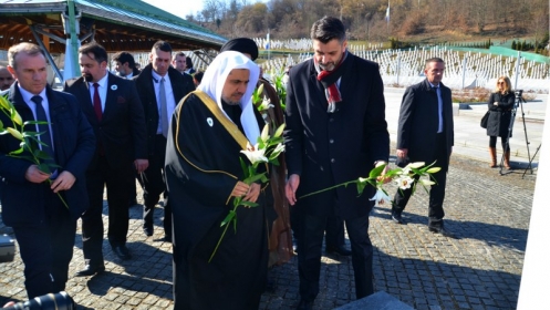 Generalni sekretar Muslimanske svjetske lige odao je počast žrtvama genocida u Srebrenici