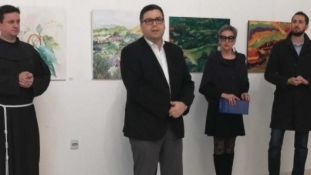 Ministar Mićanović otvorio izložbu slika likovne kolonije Breške