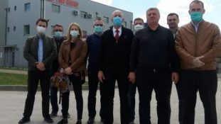 Delegaciji UKC Tuzla kompanija TMD Group prezentovala prvi BH prototip respiratora