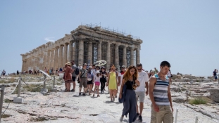 Grčka nastavlja ukidati restriktivne mjere