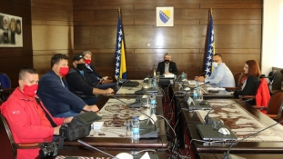 Ministar Bukvarević razgovarao sa predstavnicima ratnih vojnih invalida paraplegičara