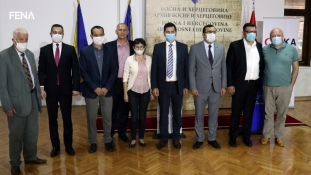 Potpisan sporazum o preuzimanju sedam skenera za arhive u BiH