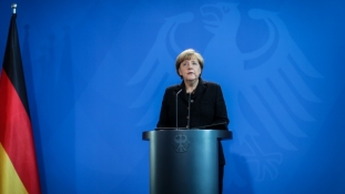 Merkel: Vlada obećala uložiti šest milijardi eura u digitalno školovanje