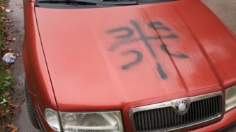 Osuda vandalskog čina ispisivanja znaka „4 S“ i pogrdnog naziva „četnik“ na vozilu predsjedavajućeg Skupštine TK  Žarka Vujovića