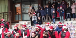 Bajkeri Condora darivali novogodišnje paketiće štićenicima Dom-porodice Zenica