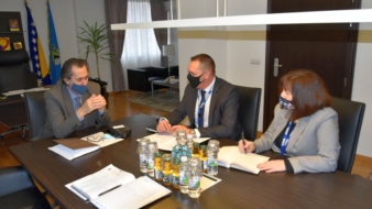 Premijer Hodžić primio u posjetu delegaciju OSCE-a