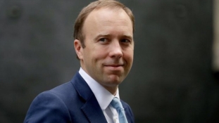 Britanski ministar zdravstva podnio ostavku nakon kršenja Covid mjera