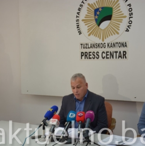 Održana press konferencija povodom pronalaska znatne količine opojne droge u Tuzli