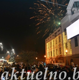 Javni doček Nove godine uz domaće izvođače na Trgu slobode u Tuzli