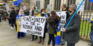 “London for Bosnia-Herzegovna”: Mirovni protesti održani pred Parlamentom Velike Britanije