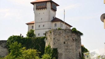 Turistička razglednica TK: Kula Zmaja od Bosne glavno je obilježje grada na sjeveru Bosne
