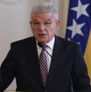 Džaferović: Necivilizirana odluka vlasti u Prijedoru o zabrani mirne šetnje