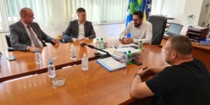 Premijer Halilagić i ministar Begić posjetili JP Šume TK