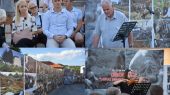 Premijer Halilagić otvorio izložbu fotografija „Grobnice – dokaz genocida u Srebrenici”