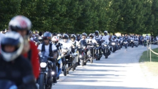 U Potočare stiglo oko 700 motorista da odaju počast žrtvama