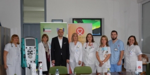 Narod Države Kuvajt donacijom aparata za akutnu hemodijalizu podržao liječenje djece u BiH