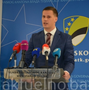 Čestitka premijera Halilagića povodom Dana oružanih snaga BiH
