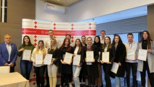 Crveni križ FBiH obilježio Međunarodni dan volontera , dodijeljana 24 priznanja