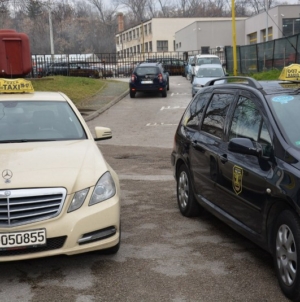 Početak raspodjele dopunskih oznaka za taksi vozila u ‘23.