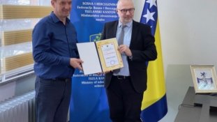 Javna priznanja za doprinos u oblasti obrazovanja