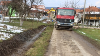 U toku radovi na čišćenju i održavanju putnih kanala u naselju Vasići