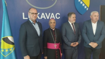 Gradonačelnici Delić i Lugavić sastali se sa apostolskim nuncijem za BiH