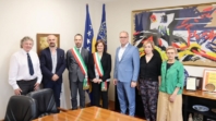 Gradonačelnik Tuzle dr. sc. Zijad Lugavić razgovarao sa delegacijom iz Italije o povezivanju u oblasti kulture, turizma i privrede