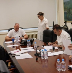 Gradonačelnik Lugavić potpisao 25 ugovora o dodjeli subvencije upraviteljima zgrada, ukupne vrijednosti 204.995,74 KM