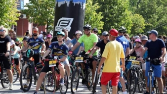 Gradonačelnik Lugavić učestvovao u tuzlanskoj biciklijadi